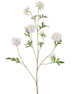 Une grande tige artificielle appelée Fleur de Bleuet Artificielle de 112 cm bleu clair avec de multiples branches, chacune avec des bleuets bleu clair et des feuilles vertes, sur un fond blanc uni.