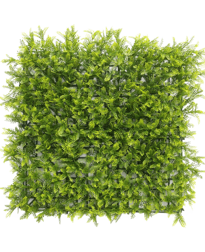 La Haie Artificielle Tige Verte 50x50 cm UV est un panneau carré de verdure artificielle dense avec de petites feuilles texturées rapprochées pour un aspect luxuriant, parfait pour un décor vibrant sur n'importe quel fond.
