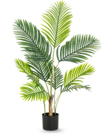 La plante artificielle Phoenix 120 cm possède plusieurs longues tiges avec de grandes feuilles vertes et légères comme une plume, qui ont l'aspect luxuriant d'une plante tropicale sur un fond blanc uni.