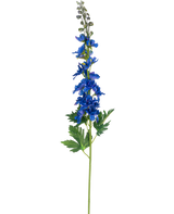 Une seule tige Fleur artificielle Delphinium 79 cm bleue avec des fleurs bleues et des feuilles vertes divisées, sur un fond blanc uni.