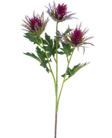 La branche artificielle de chardon de 67 cm violet a une seule tige avec trois fleurs épineuses ressemblant à un chardon violet et des feuilles vertes irrégulières sur un fond blanc.