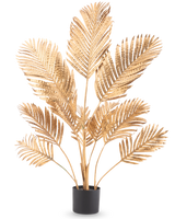 Le palmier artificiel Areca gold 120 cm présente des feuilles de palmier dorées métallisées dans un pot noir, sur un fond blanc uni.