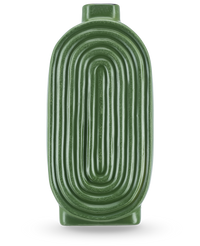 Le Vase Breaths 24 cm vert a une forme ovale nervurée et une petite ouverture en haut, idéal comme vase en céramique pour fleurs artificielles. Se tient debout sur un fond clair.