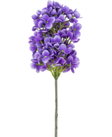 Een enkele steel van Kunstbloem Sneeuwbal Real Touch Paars, 58 cm, met levendige paarse bloemen en groene hartjes, tegen een witte achtergrond.