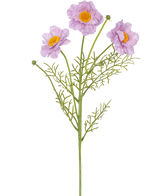 De Kunstrozenkraag Real Touch Paars 50cm heeft een enkele groene steel met drie lichtpaarse bloemen met gele hartjes en vederlichte blaadjes, tegen een witte achtergrond.