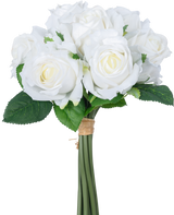 Le Bouquet de Roses Artificielles 7 Roses Real Touch Blanc 30 cm possède un bouquet de roses artificielles blanches avec des feuilles vertes, les tiges liées par un élastique marron, représentées sur un fond blanc uni.