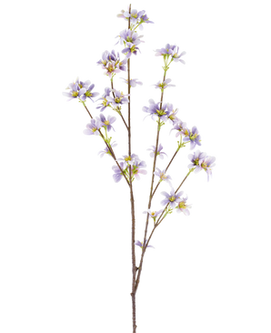 Une « Branche de fleurs artificielles de 112 cm violette » avec une branche fleurie avec de délicates fleurs violettes lavande et des centres jaunes sur de fines tiges brunes, représentées sur un fond blanc.