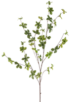 La Fleur Artificielle Enkianthus 119 cm verte possède une seule branche élancée avec de multiples ramifications et de petites feuilles vertes vibrantes, isolées sur un fond blanc.