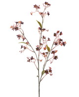 La Fleur Artificielle Daphné 108 cm bordeaux possède une tige unique avec plusieurs branches fines, de petites fleurs violet foncé et roses au cœur jaune et quelques feuilles vertes sur un fond uni blanc.