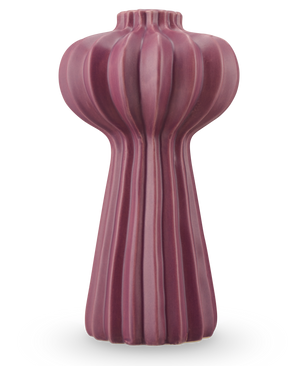 Le Vase Morning Dawdrop 25 cm violet est un grand vase sculptural avec une finition mate violet foncé, des arêtes verticales et un sommet bulbeux qui se rétrécit vers une base élancée, sur un fond blanc uni.