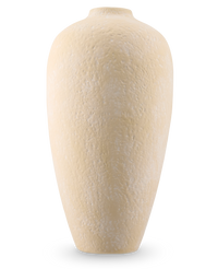 Le vase Calm Bloom 42 cm beige est un grand vase ovale en céramique avec une surface structurée et une ouverture étroite, sur un fond blanc uni.