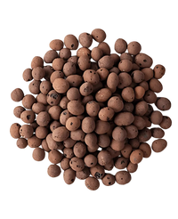 Un tas lâche de sac Hydro Granules de 10 litres, des granules ronds d'argile brune utilisés comme milieu de culture dans le jardinage hydroponique et aquaponique, présentés sur un fond blanc.