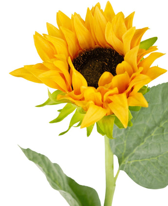 Un gros plan du tournesol artificiel Real Touch 61 cm, avec un tournesol jaune vif avec un centre marron foncé et des feuilles vertes sur un fond blanc.