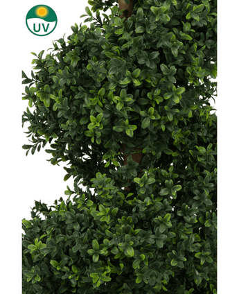 Le Buis Artificiel Spirale Style Romain UV 120 cm a un feuillage vert artificiel dense et luxuriant avec de petites feuilles et un symbole de résistance aux UV avec une icône de soleil dans le coin supérieur gauche.