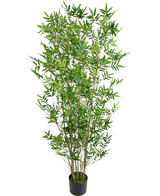 La Plante Artificielle Bamboo Deluxe 150 cm est une grande plante de bambou en pot avec de fines feuilles vertes et plusieurs tiges fines, photographiée sur un fond blanc uni.