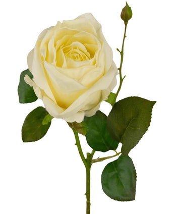 La Rose Artificielle Deluxe 45 cm blanche présente une rose unique de couleur crème avec des feuilles vertes et un petit bouton sur une longue tige, sur un fond blanc uni.