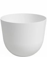 Le Jardinière Havanna Ø20 cm x H17 cm est un pot de fleur rond uni, blanc avec des côtés lisses légèrement effilés et une large ouverture, représenté sur un fond blanc.