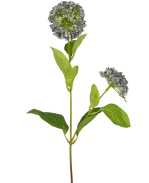 Une seule fleur artificielle boule de neige/viorne de 70 cm violette avec une tige verte, de larges feuilles et deux bouquets de petites fleurs violettes, isolées sur un fond blanc.