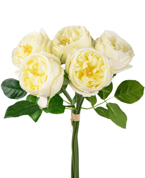 De Kunstrozenboeket "Carmen" Real Touch Crème wit 36cm heeft zes lichtgele kunstrozen met groene bladeren, samengebonden stelen, tegen een witte achtergrond.