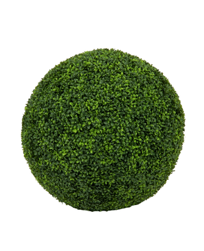 Une plante artificielle dense, verte et sphérique de buis de style romain UV D65cm avec de petites feuilles, photographiée isolée sur un fond blanc uni.