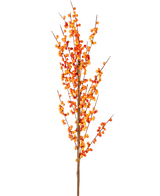 La Branche Artificielle Ilex 100 cm orange possède une seule branche haute avec de nombreuses petites baies oranges sur de fines tiges brunes, sur un fond uni blanc.