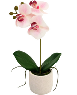 L'orchidée artificielle Real Touch 30 cm rose/blanc a trois fleurs rose clair et des feuilles vertes dans un simple pot blanc, parfait pour égayer n'importe quelle pièce.